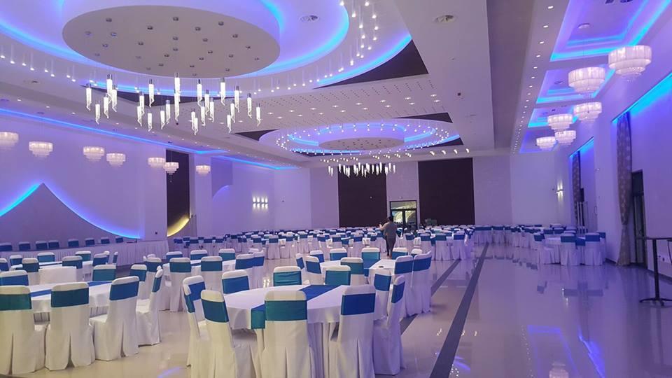 Hotel Crystal Pecinci Ngoại thất bức ảnh