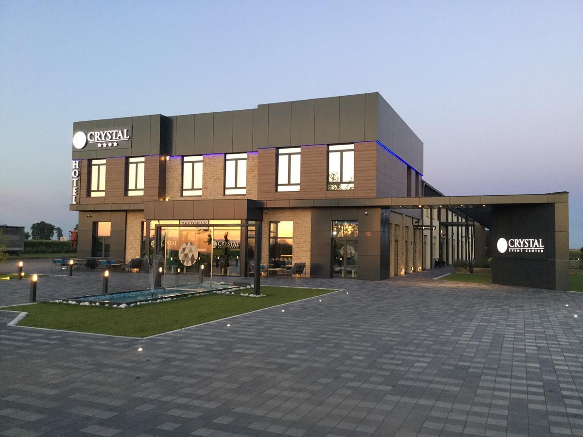 Hotel Crystal Pecinci Ngoại thất bức ảnh